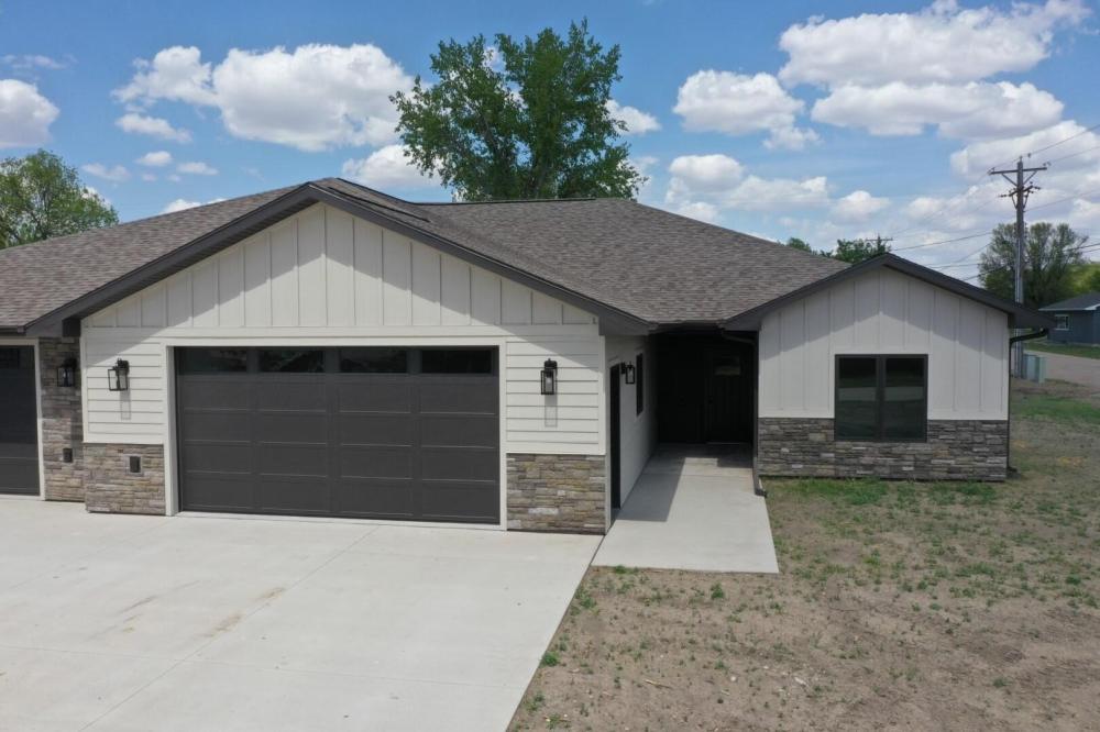Currently Displayed Property Photo