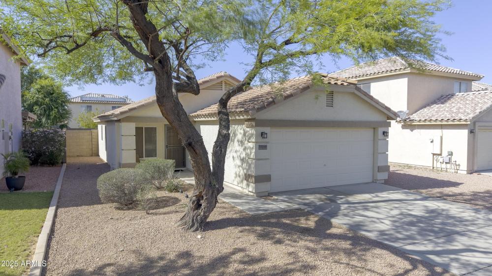 Currently Displayed Property Photo