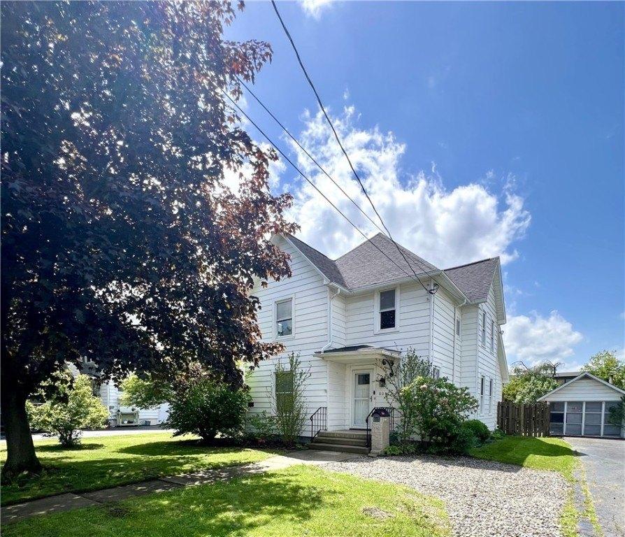 Currently Displayed Property Photo