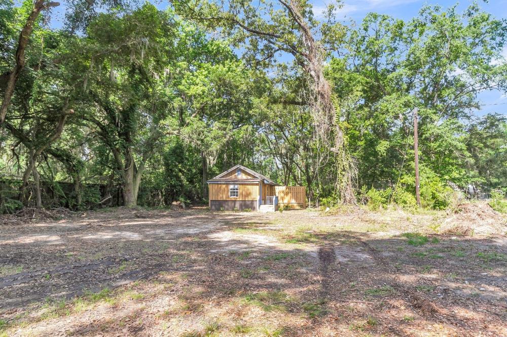 Currently Displayed Property Photo