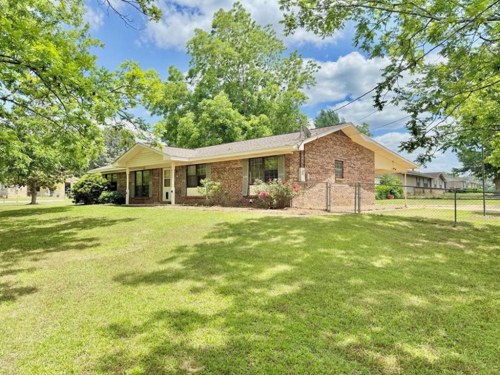 Currently Displayed Property Photo