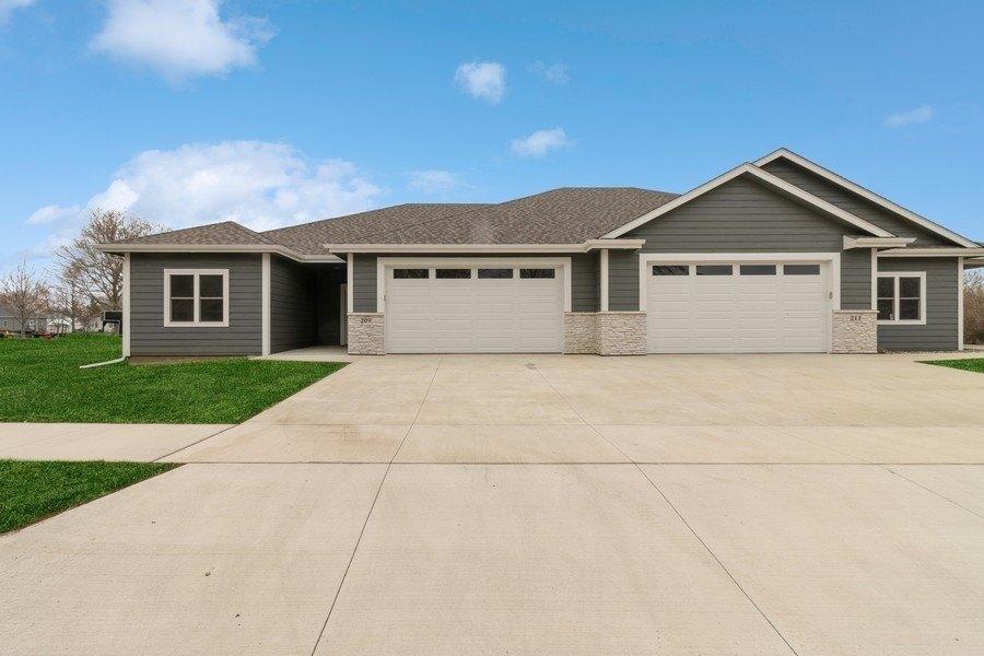 Currently Displayed Property Photo