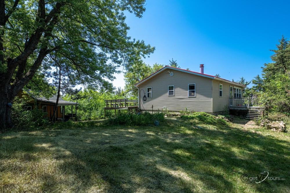 Currently Displayed Property Photo