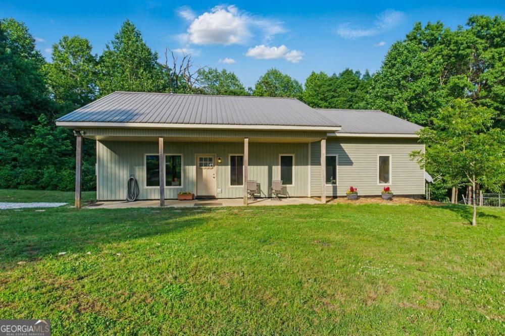 Currently Displayed Property Photo