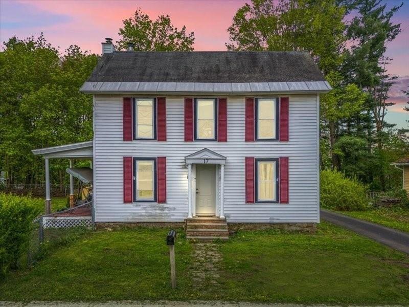 Currently Displayed Property Photo