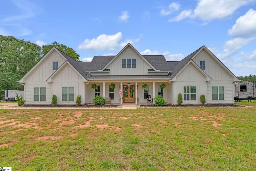 Currently Displayed Property Photo
