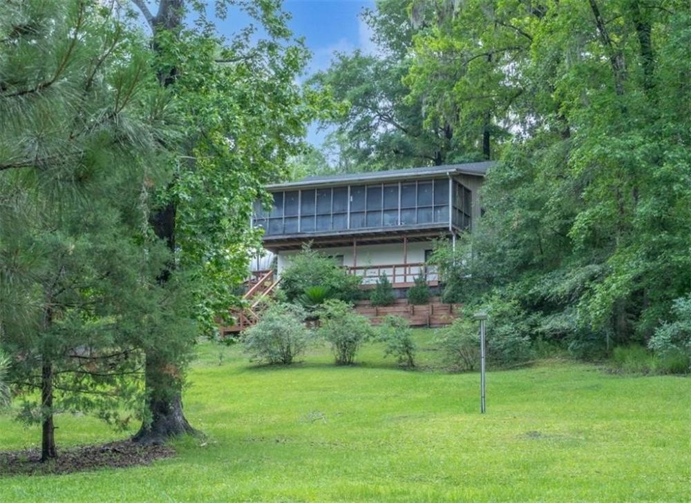 Currently Displayed Property Photo