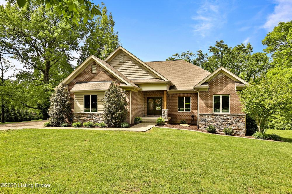 Currently Displayed Property Photo
