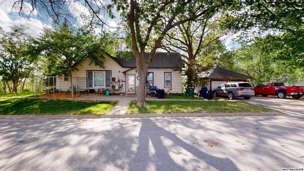 Currently Displayed Property Photo