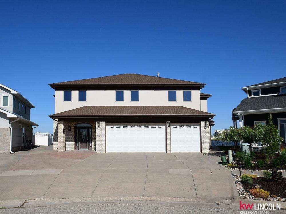 Currently Displayed Property Photo