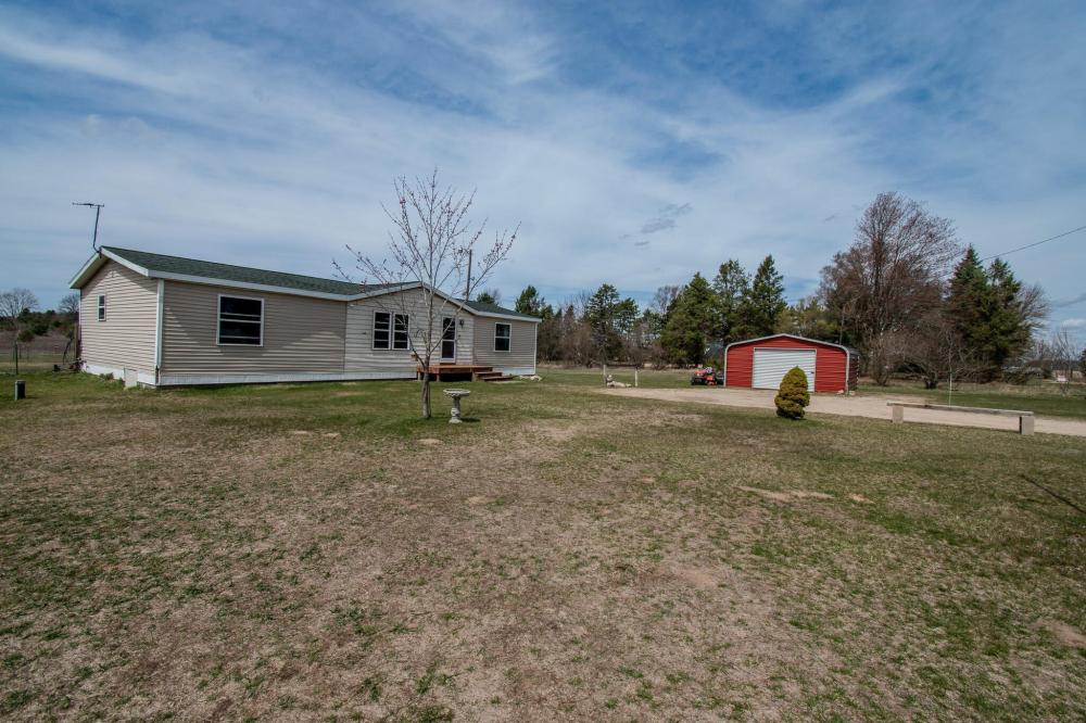 Currently Displayed Property Photo