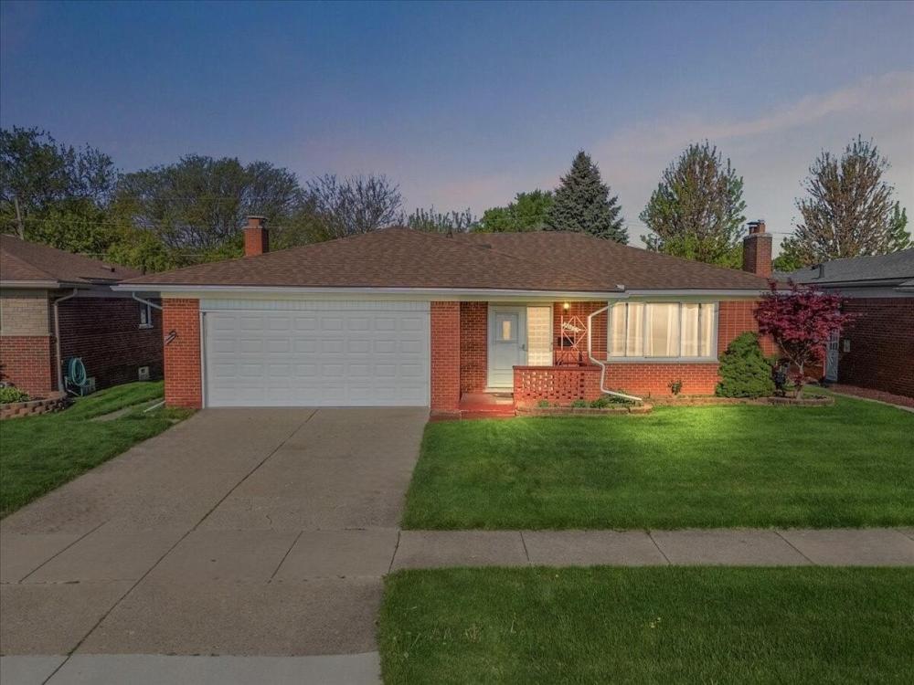 Currently Displayed Property Photo