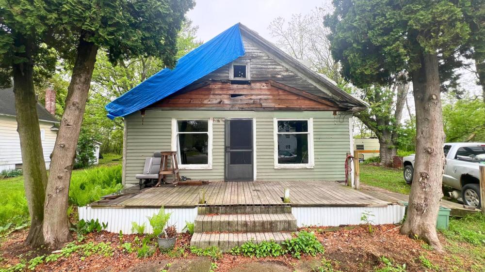 Currently Displayed Property Photo