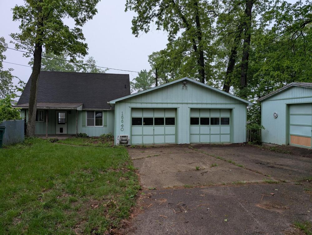 Currently Displayed Property Photo