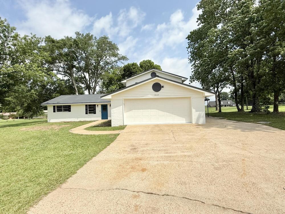 Currently Displayed Property Photo