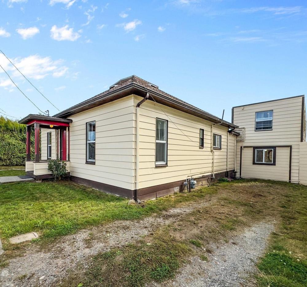 Currently Displayed Property Photo