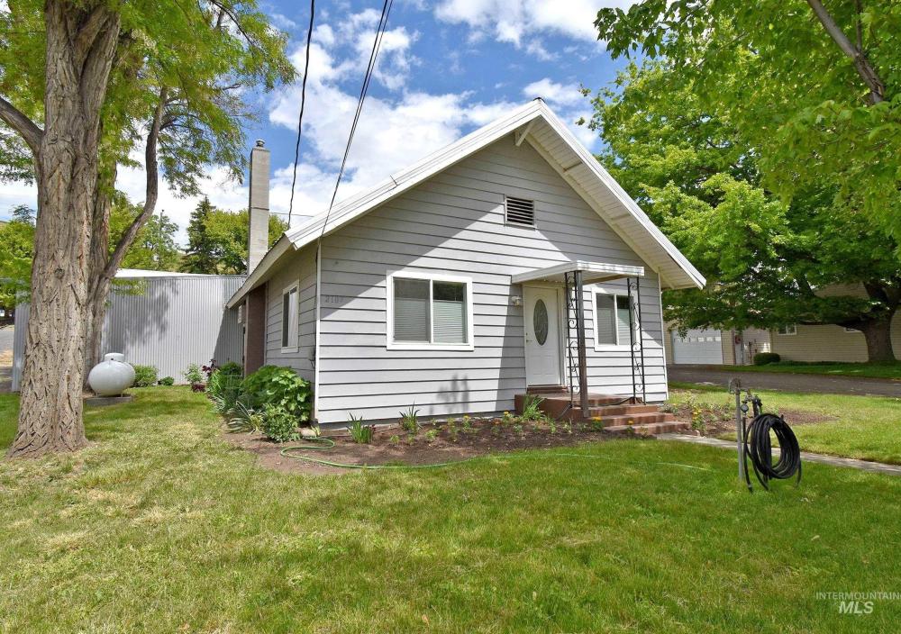 Currently Displayed Property Photo