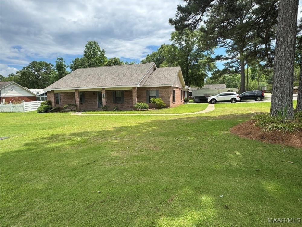 Currently Displayed Property Photo