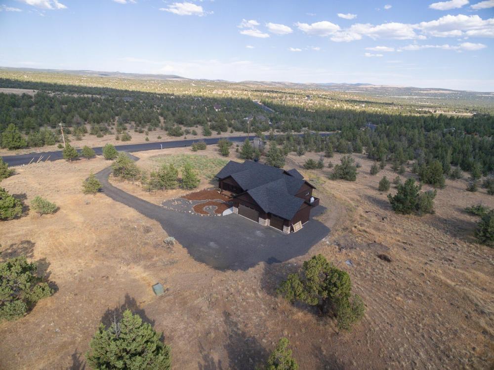 Currently Displayed Property Photo