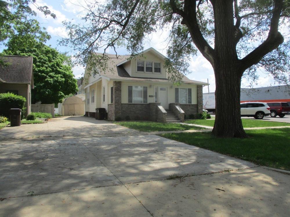 Currently Displayed Property Photo