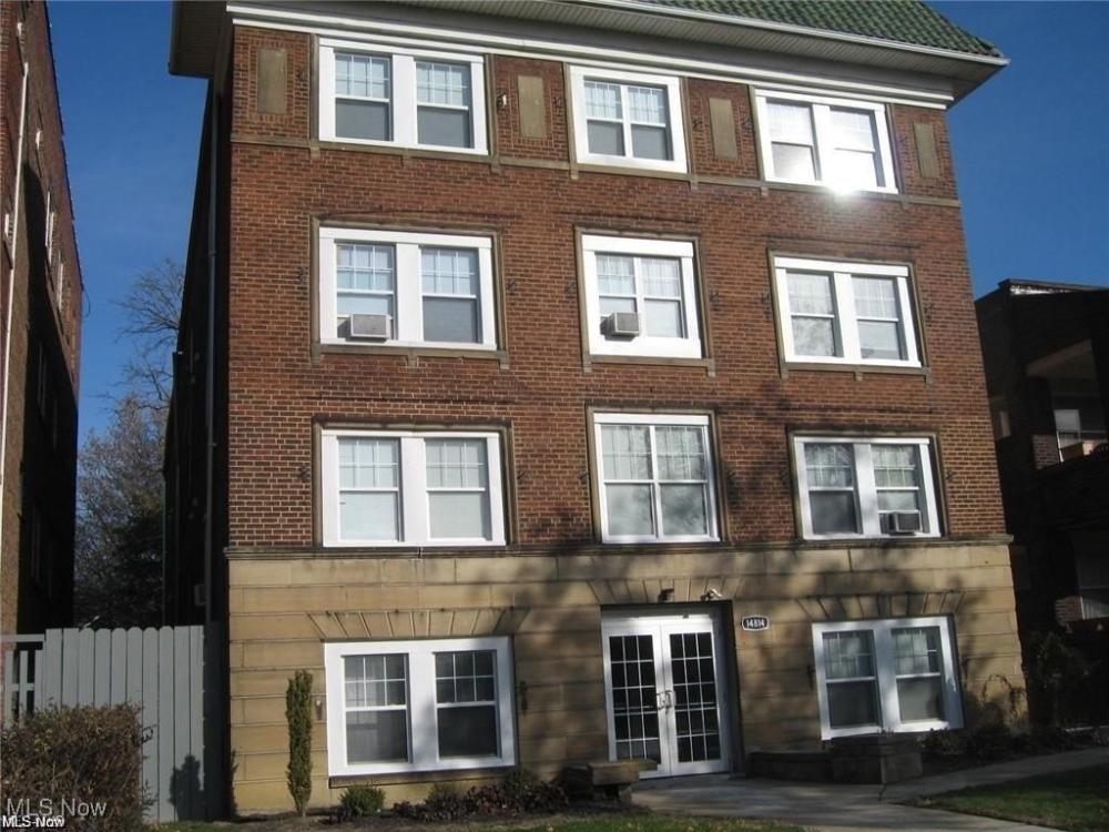 Currently Displayed Property Photo