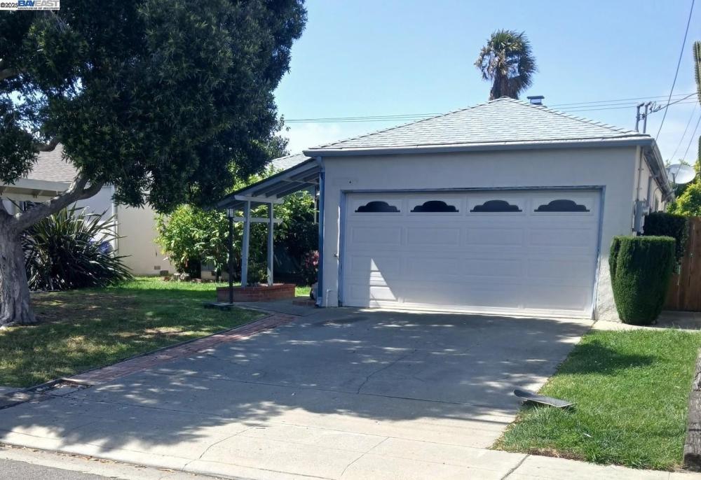 Currently Displayed Property Photo