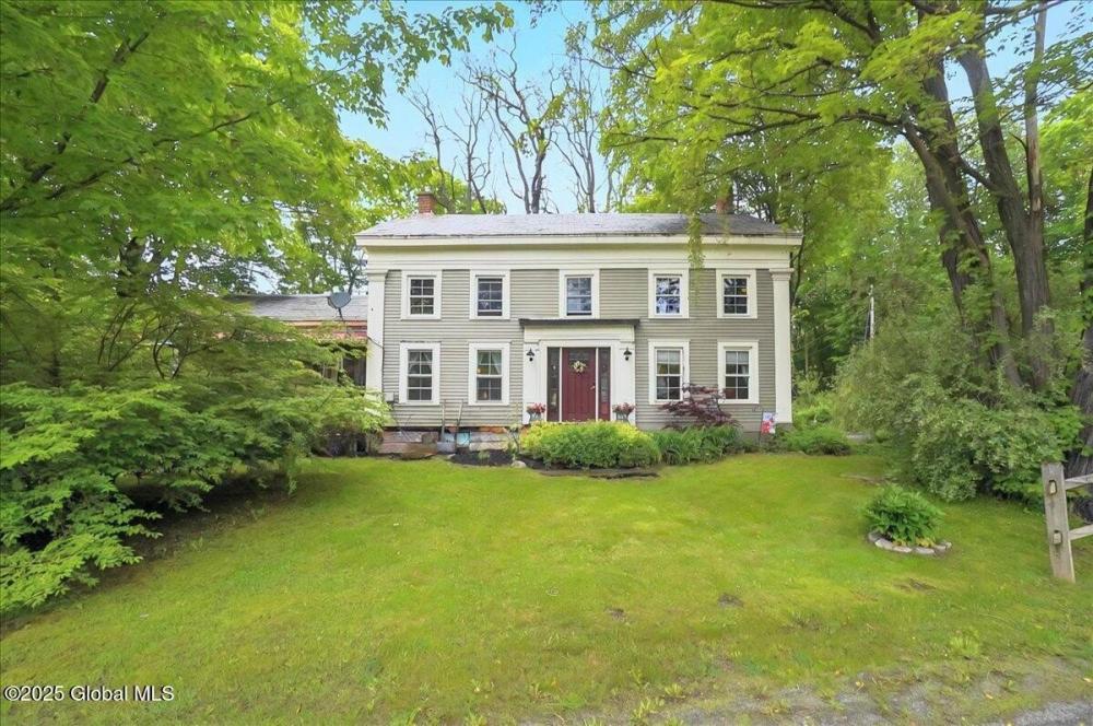 Currently Displayed Property Photo