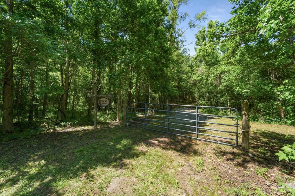 Currently Displayed Property Photo