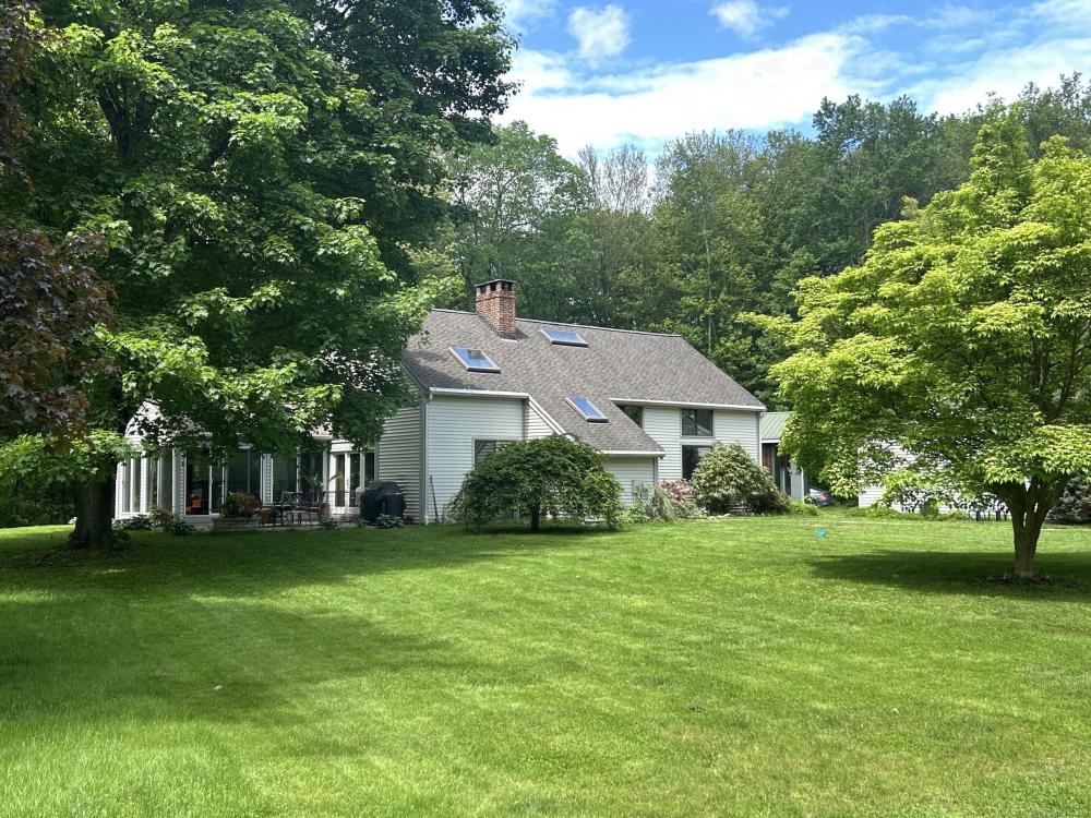 Currently Displayed Property Photo