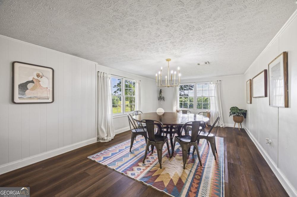 Currently Displayed Property Photo