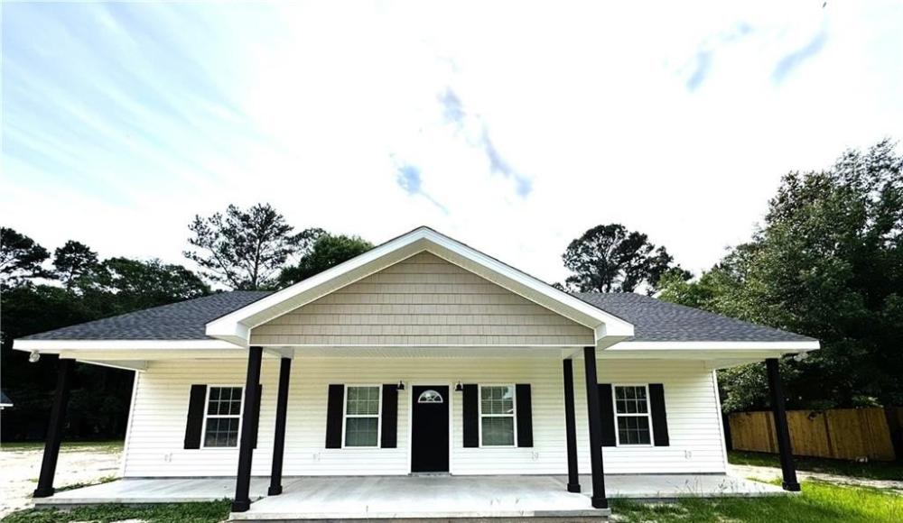 Currently Displayed Property Photo