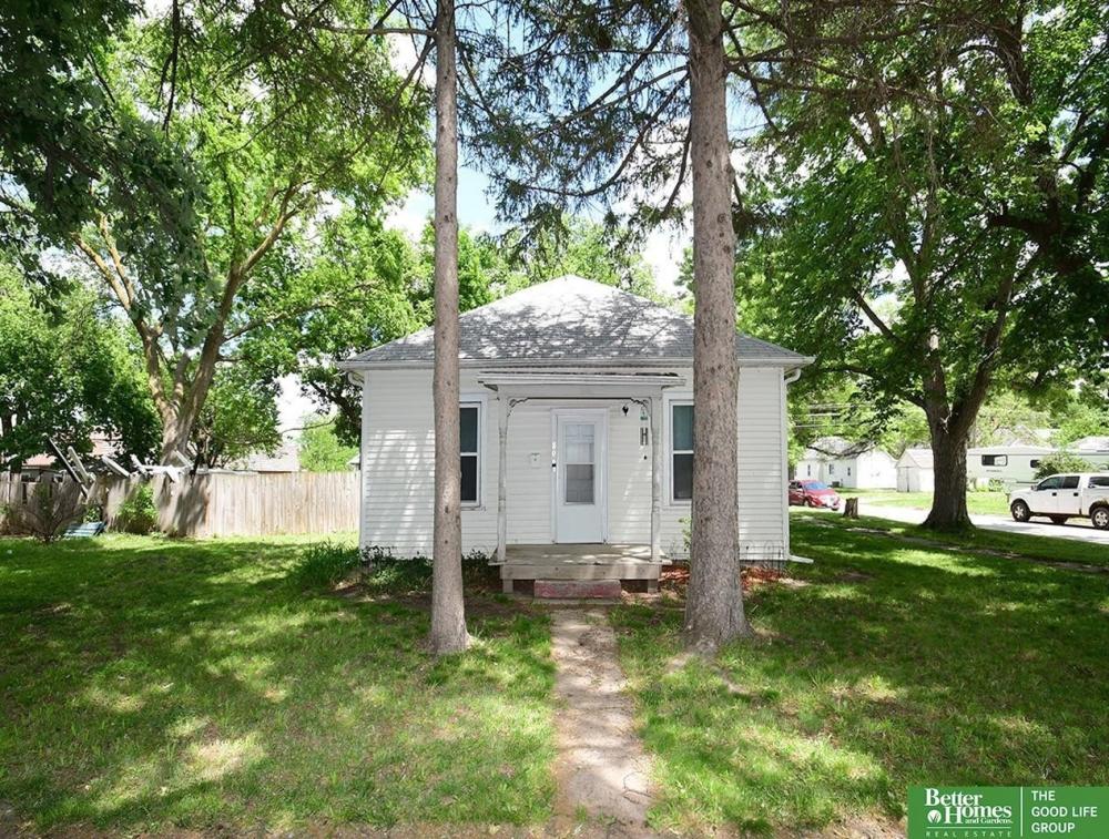 Currently Displayed Property Photo