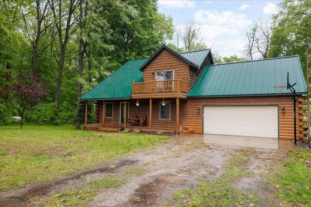 Currently Displayed Property Photo