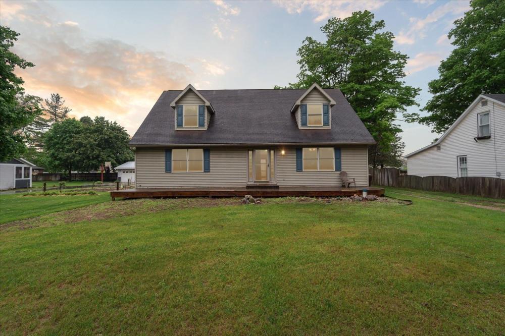Currently Displayed Property Photo