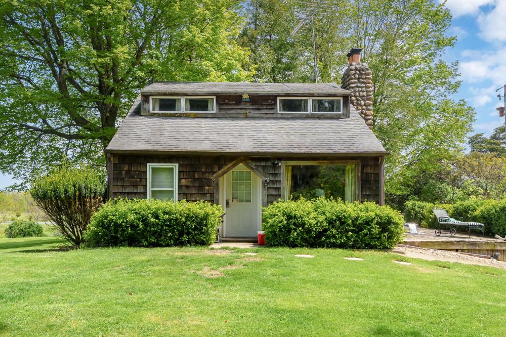 Currently Displayed Property Photo