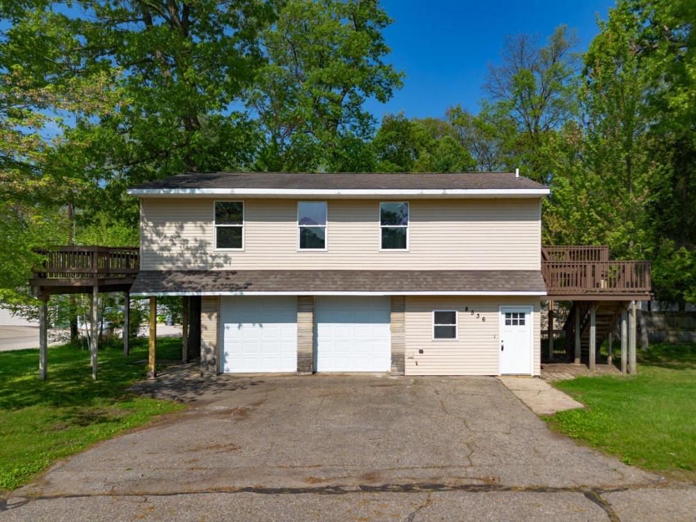 Currently Displayed Property Photo