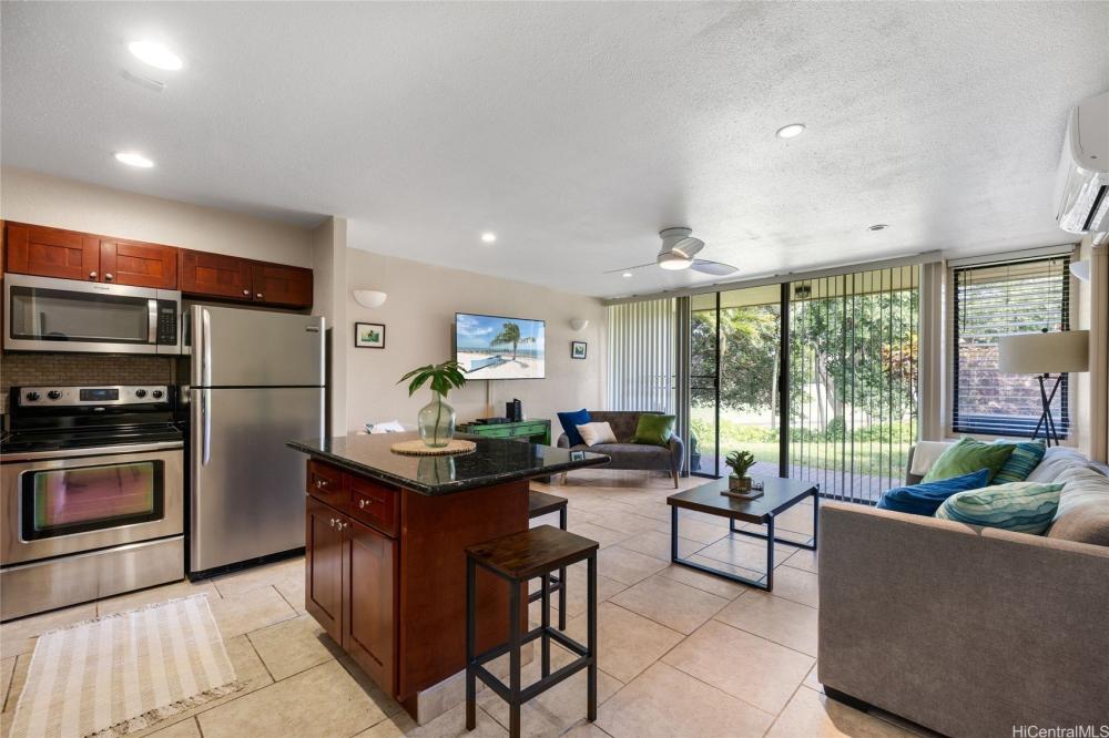 Currently Displayed Property Photo