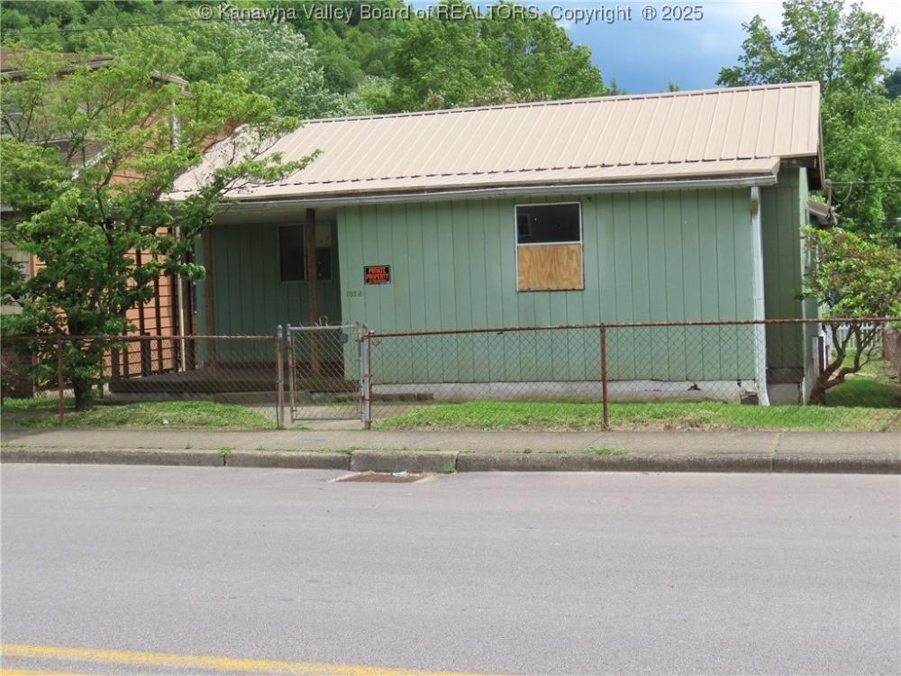 Currently Displayed Property Photo