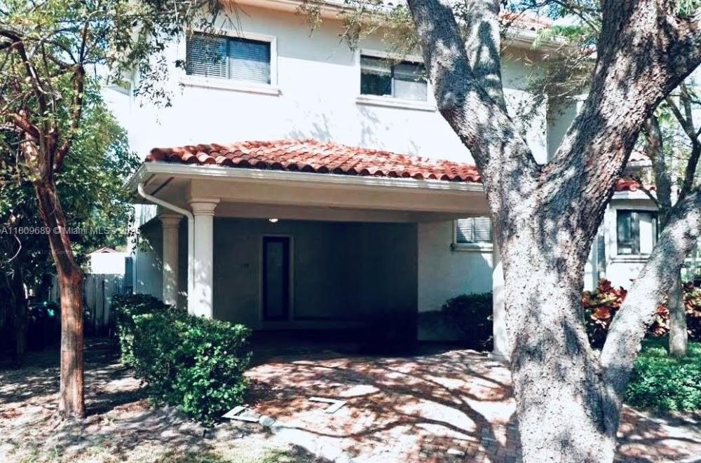 Currently Displayed Property Photo