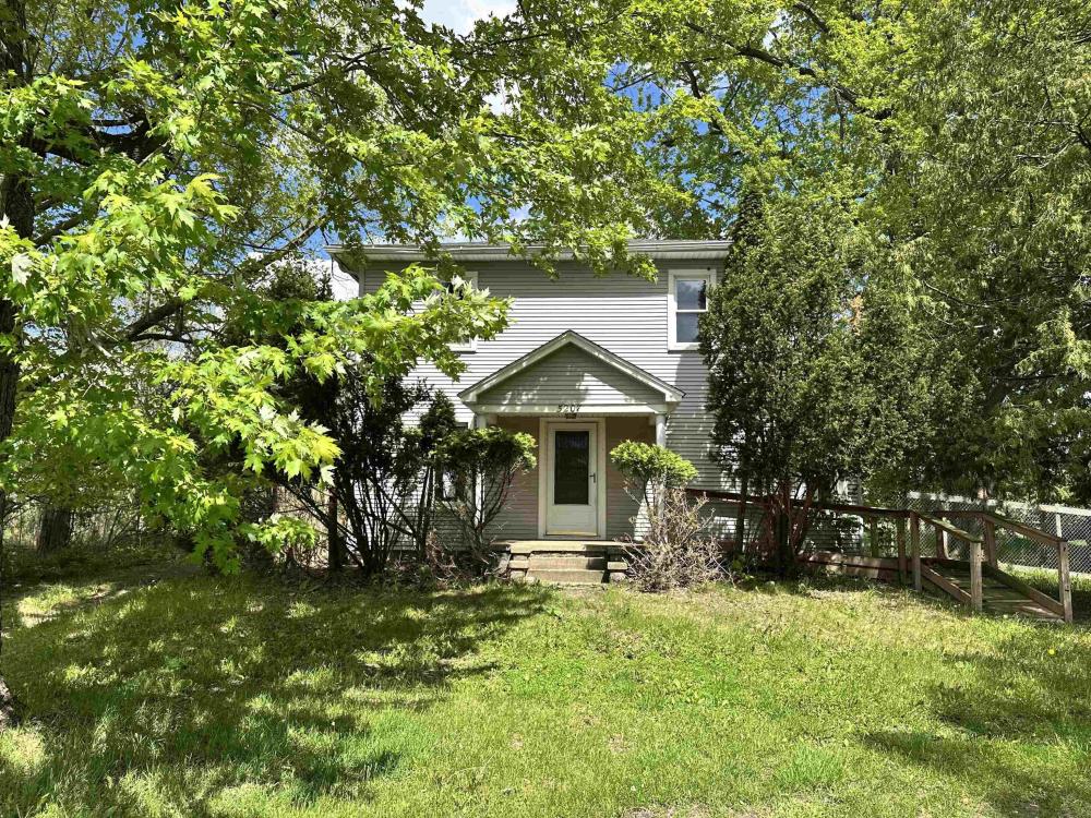 Currently Displayed Property Photo