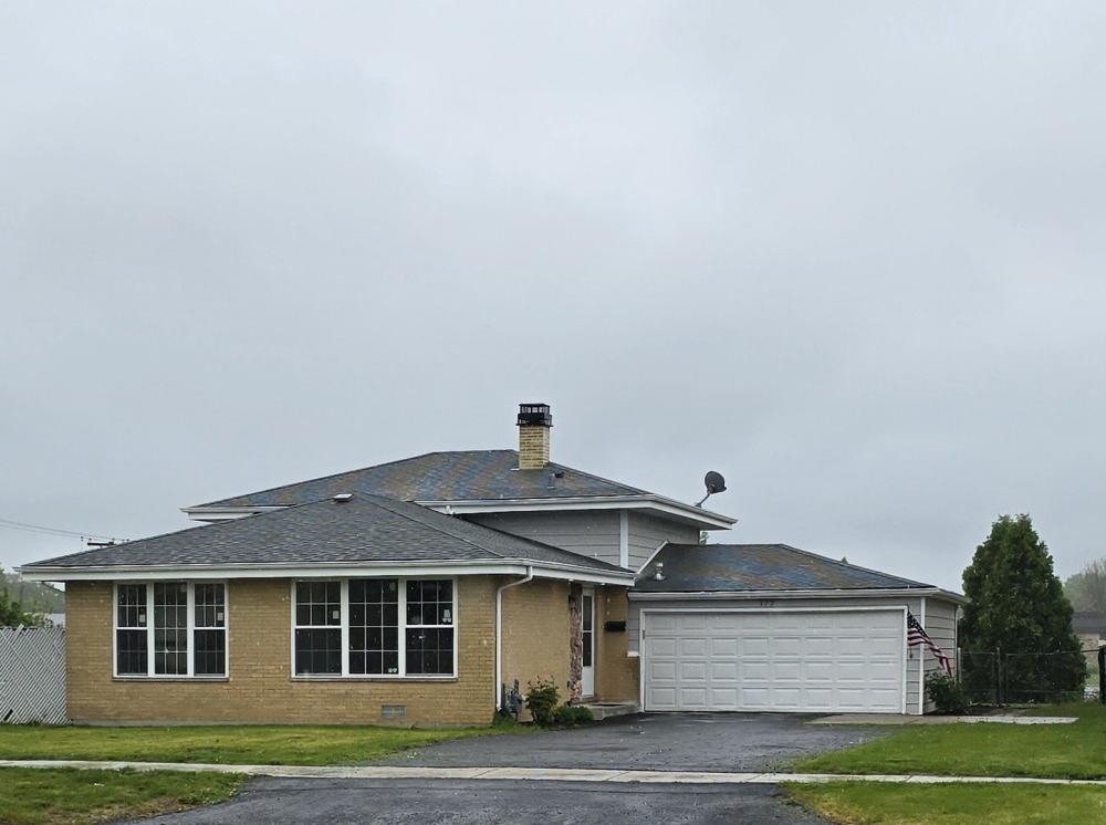 Currently Displayed Property Photo