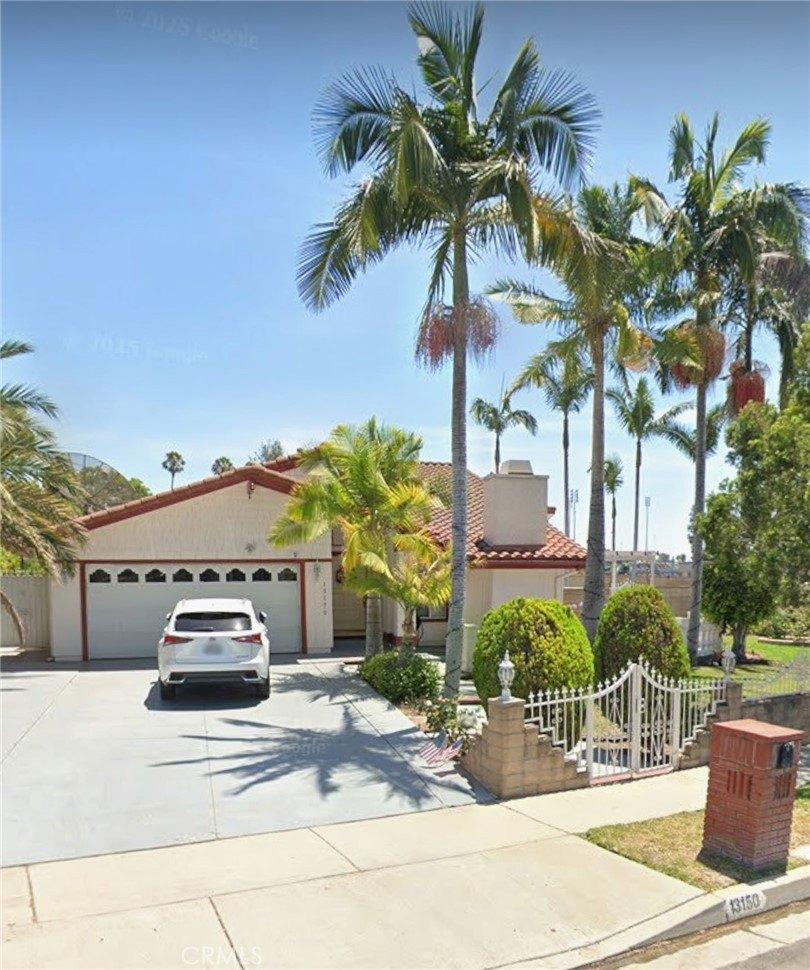 Currently Displayed Property Photo