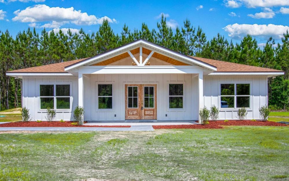 Currently Displayed Property Photo