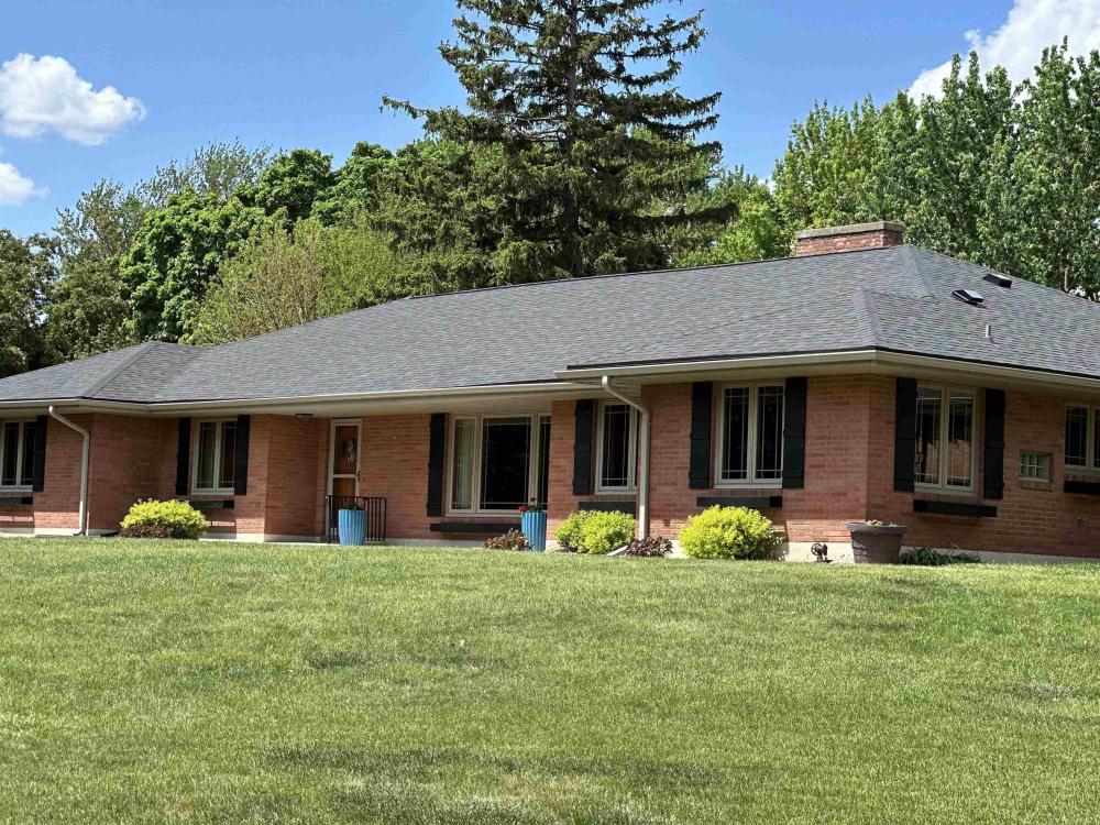 Currently Displayed Property Photo