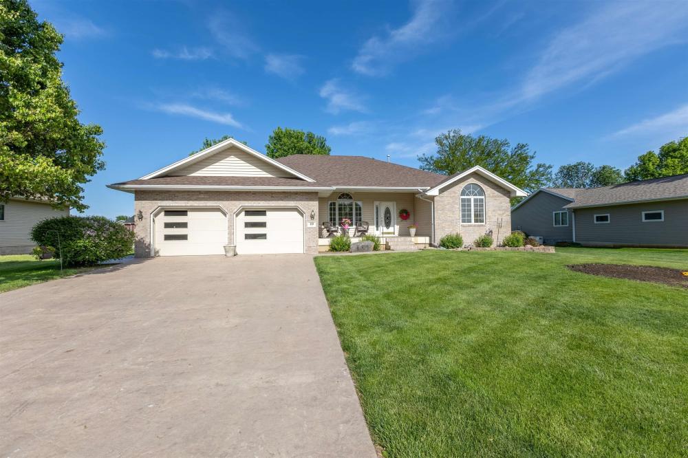 Currently Displayed Property Photo