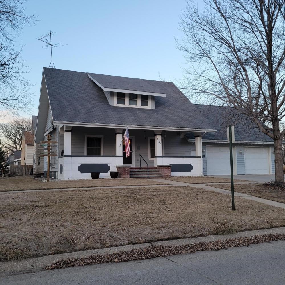 Currently Displayed Property Photo