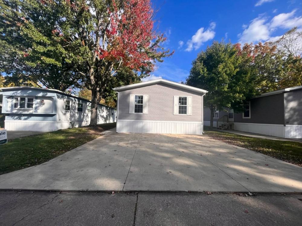 Currently Displayed Property Photo