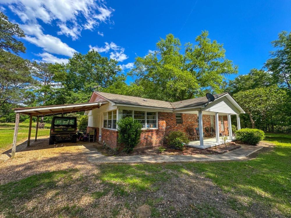 Currently Displayed Property Photo