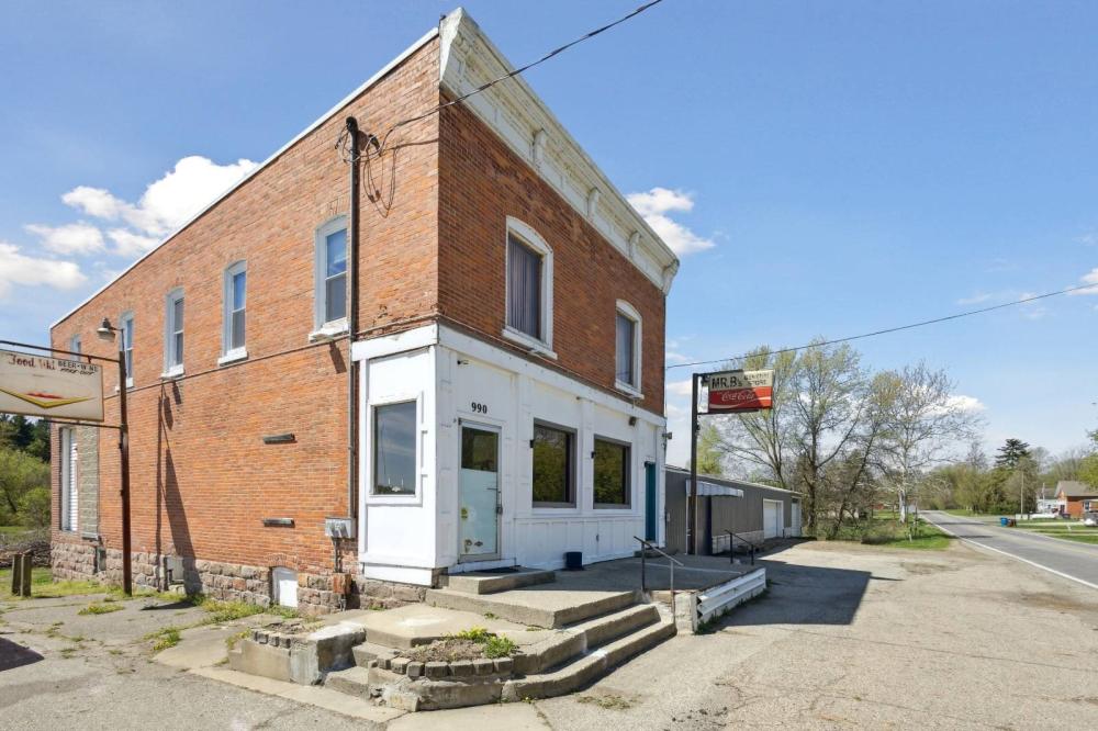 Currently Displayed Property Photo