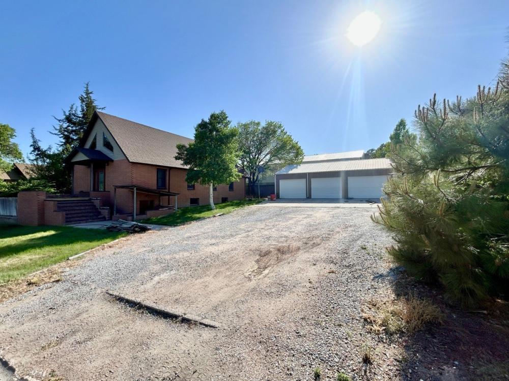 Currently Displayed Property Photo